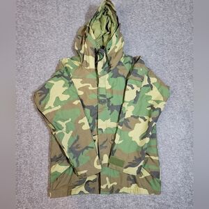 US Military Gore-Tex Woodland Camo ECWCS Parka Jacket Small Short Hooded Vintage